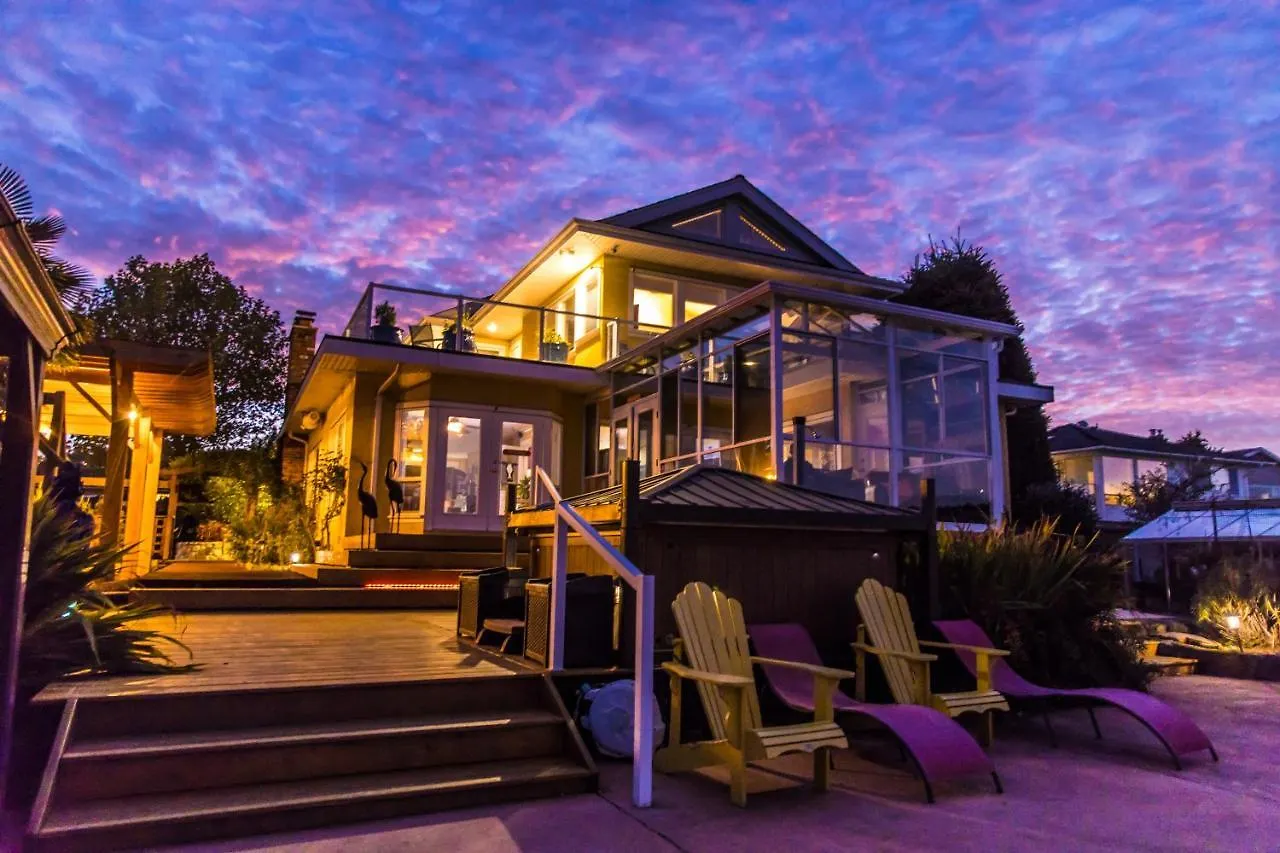 Birds Of A Feather Victoria Oceanfront Studio Suites Colwood Bed & Breakfast
