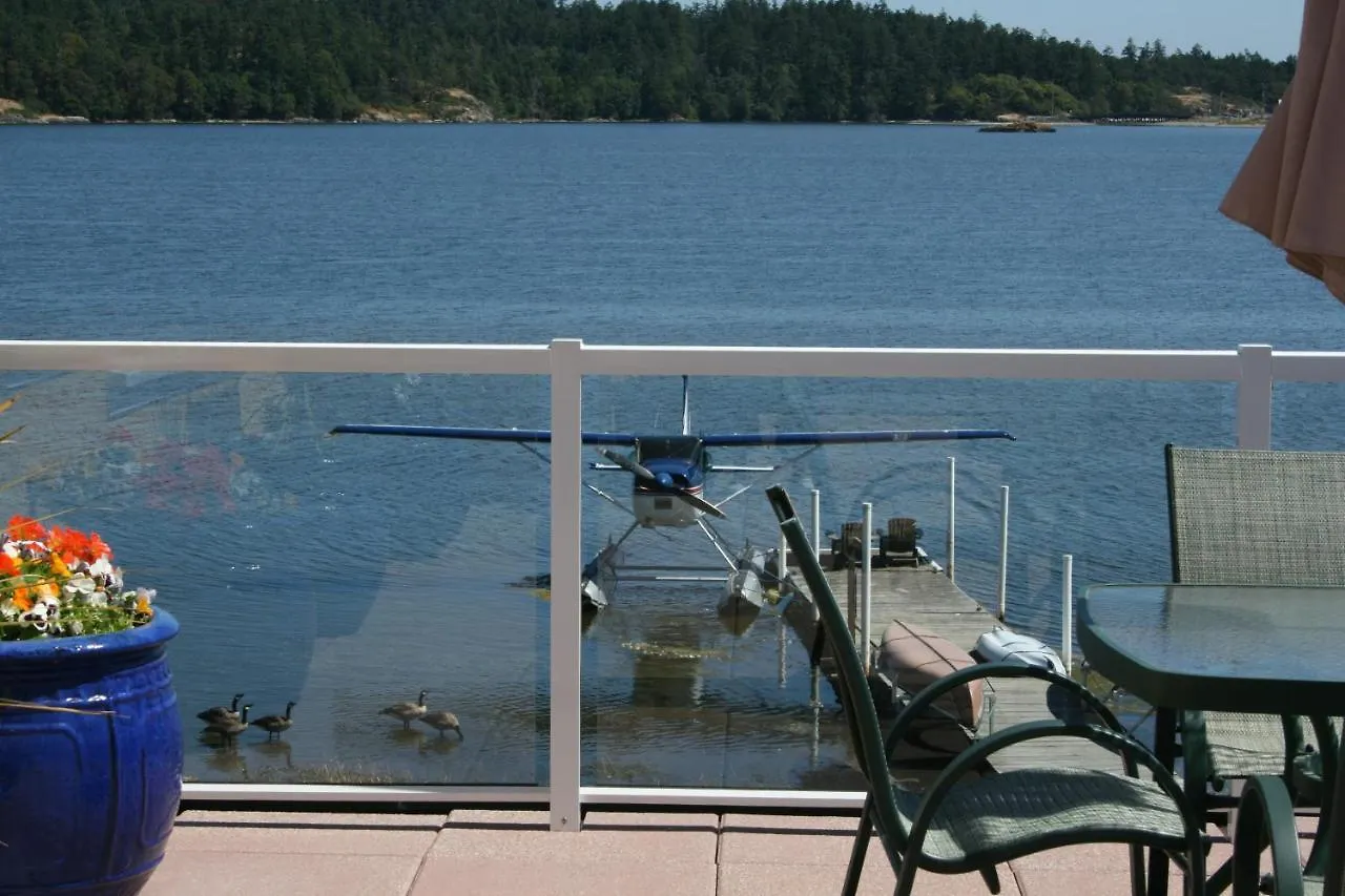 Bed & Breakfast Birds Of A Feather Victoria Oceanfront Studio Suites Colwood