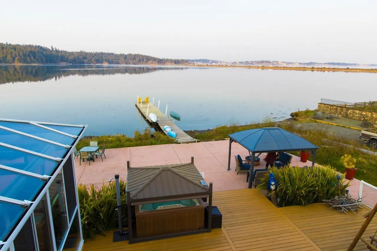 Birds Of A Feather Victoria Oceanfront Studio Suites Colwood Canada