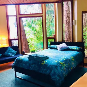 Bed & Breakfast Serenity By The Sea Retreats